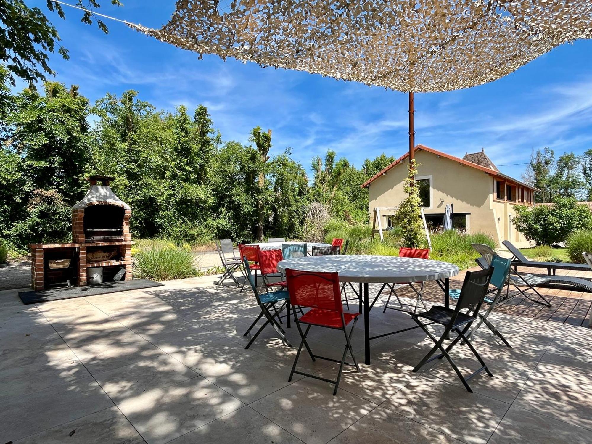 Gite Campagne Famille 15 Pers Piscine Chauffee Jeux Enfants Petanque Saint-Sauvy Exteriör bild
